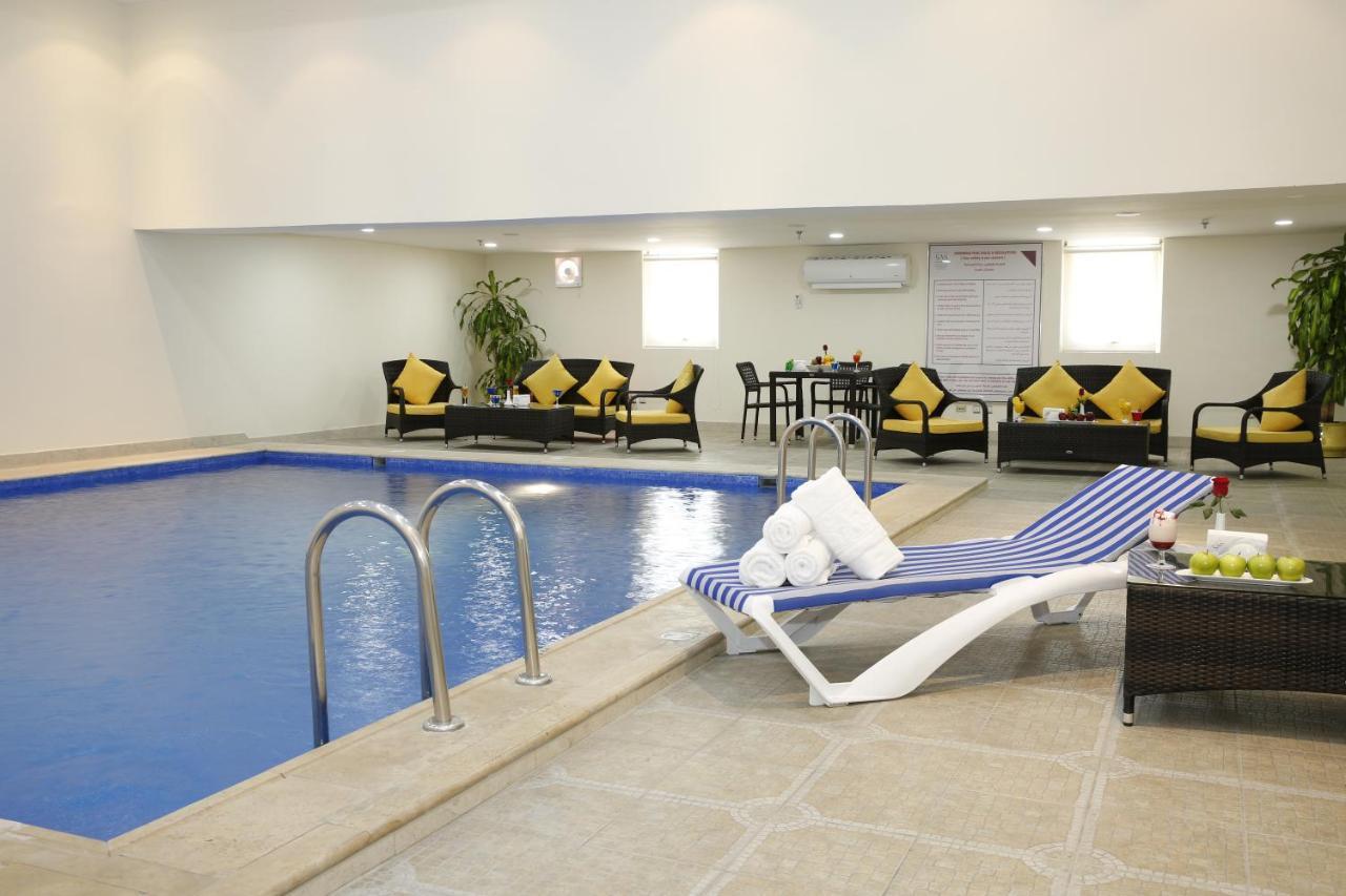 Warwick Al Jubail Hotel فندق ورويك الجبيل المظهر الخارجي الصورة