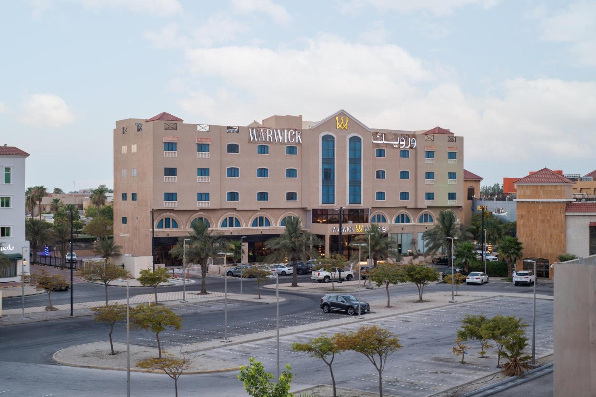 Warwick Al Jubail Hotel فندق ورويك الجبيل المظهر الخارجي الصورة