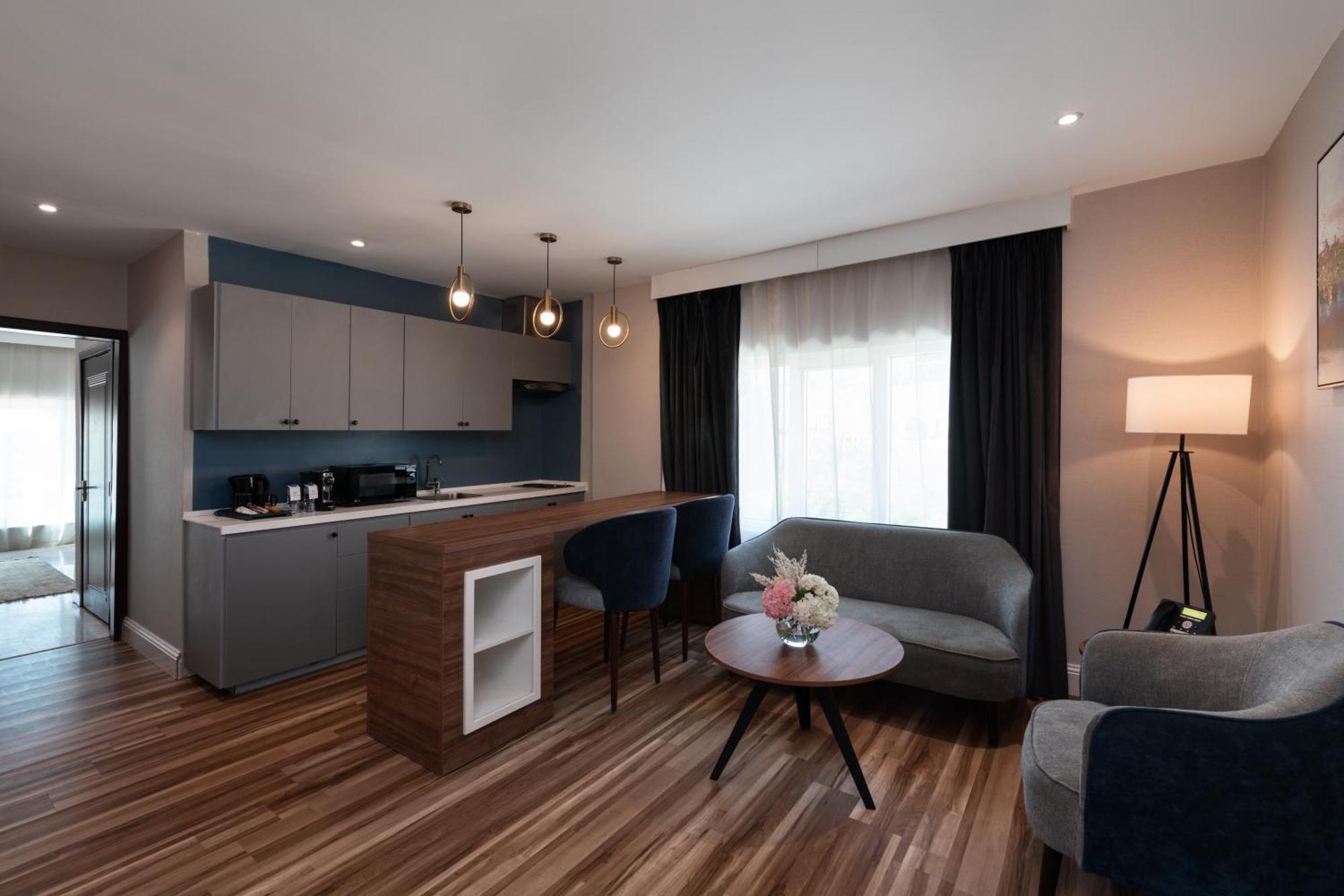 Warwick Al Jubail Hotel فندق ورويك الجبيل المظهر الخارجي الصورة