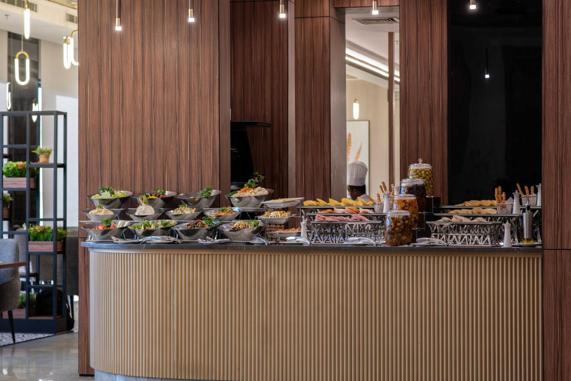 Warwick Al Jubail Hotel فندق ورويك الجبيل المظهر الخارجي الصورة
